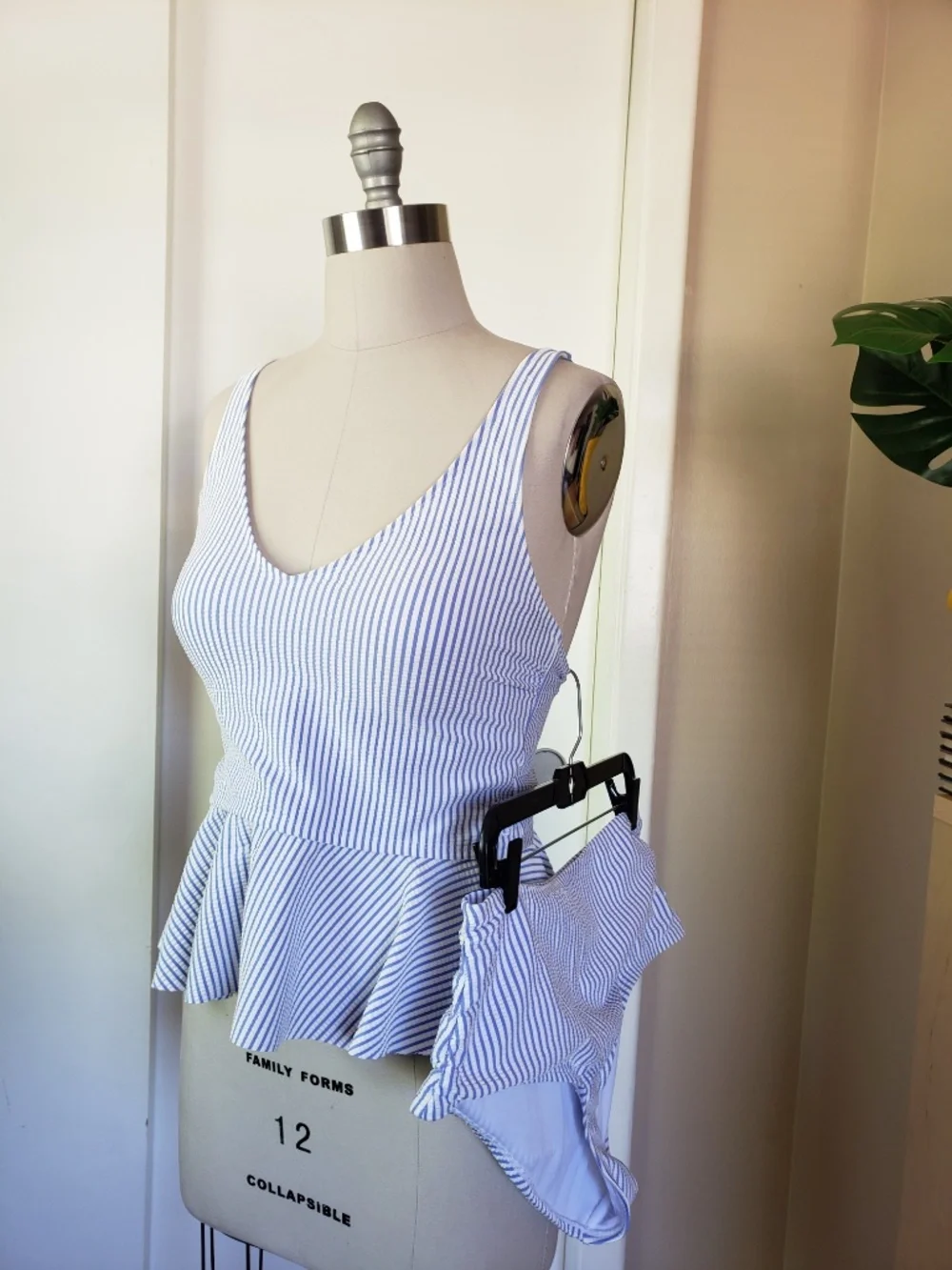 Ruffle Butts Seersucker Swimsuit Size Large NEW - Picture 1 of 13